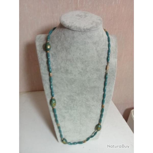 collier ancien  longueur 31 cm ferm�