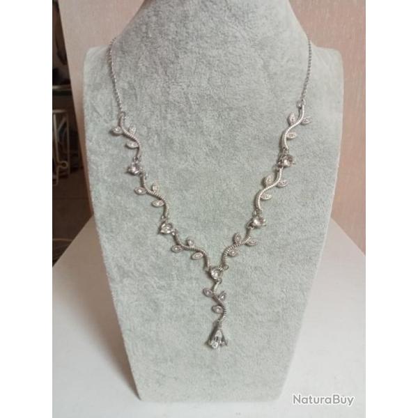 collier ancien  longueur 30,0 cm ferm�