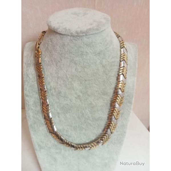 collier ancien  longueur 21,00 cm ferm�