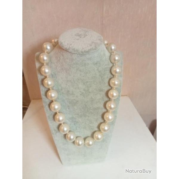 collier ancien longueur grosse perle synt�tique 25 cm ferm�