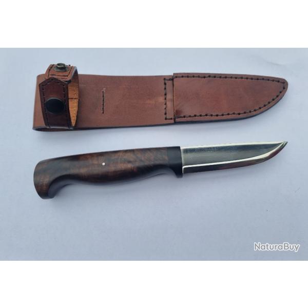 Couteau Helle Harding manche noyer bne + tui