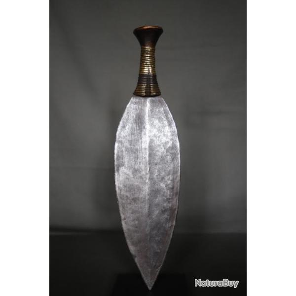 Un fort rare glaive � lame feuille de saule - Kota/Fang, Gabon, d�but 20�me si�cle ou ant�rieur