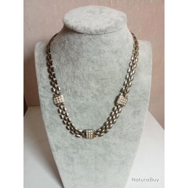 collier ancien  longueur 22,5 cm ferm�