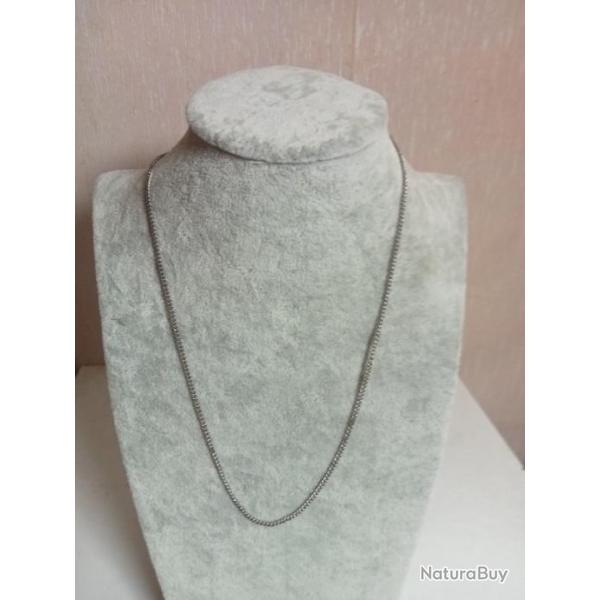collier ancien  longueur 22,04 cm ferm�