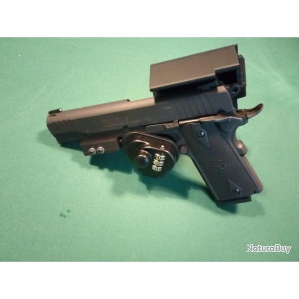 R�cup�rateur de douilles / �tuis Taurus PT1911