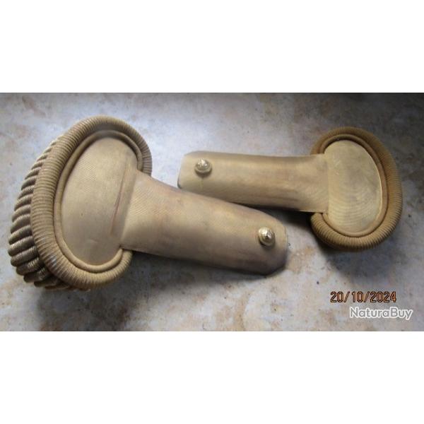 �paulettes sous lieutenant  III� r�p TBE dor�e g�nie infanterie  artillerie...paire