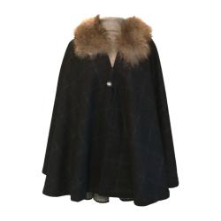 Cape Mahault - Tweed Gris &agrave; Carreaux Bleus &Eacute;l&eacute;gance f&eacute;minine et allure d'apr&egrave;s-chasse - Fabrication 