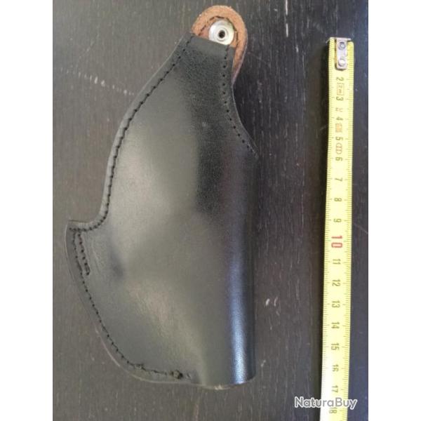 �tui Revolver en cuir droitier, peut �tre pour ruger Sp101 canon court ?