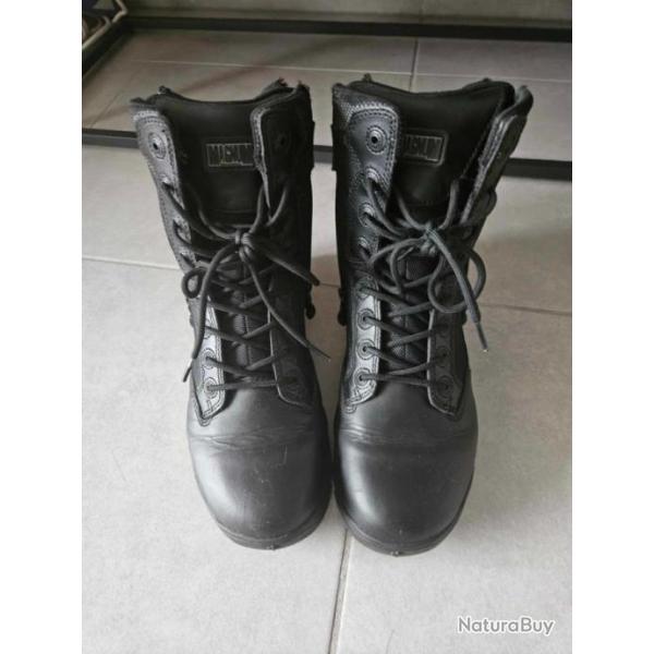 Chaussures de s�curit� Magnum Strike Force 8.0 DSZ