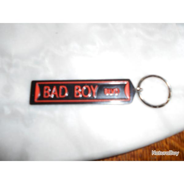 PORTE CL�S  " BAD BOY " M�TAL