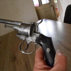 Revolver de luxe E . LEFAUCHEUX