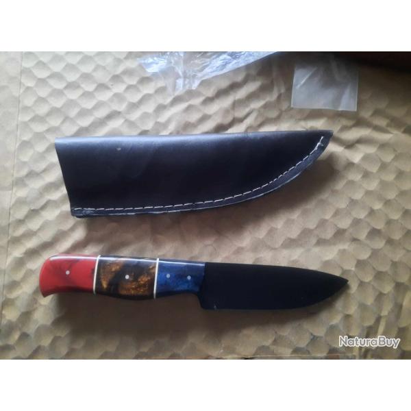Couteau de Chasse Skinner Lame Acier Carbone 1055 Black Manche R�sine Etui Cuir Artisanale