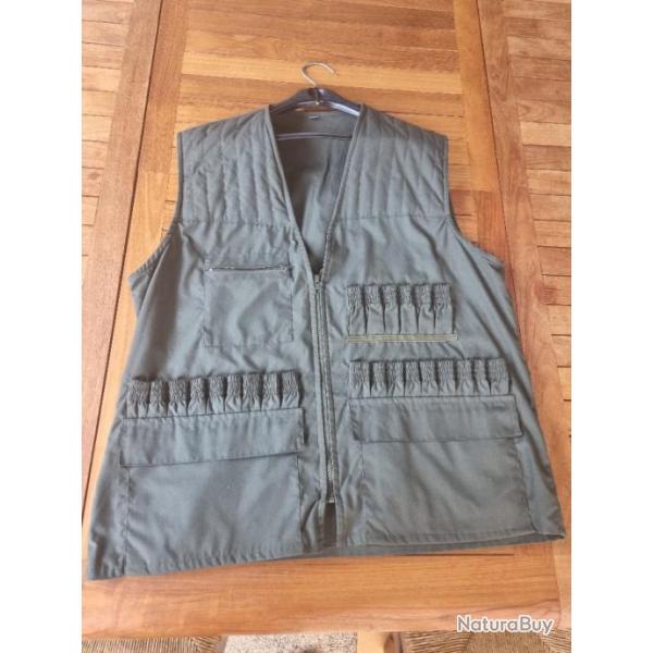 Gilet de chasse avec porte cartouches et poche gibeci�re