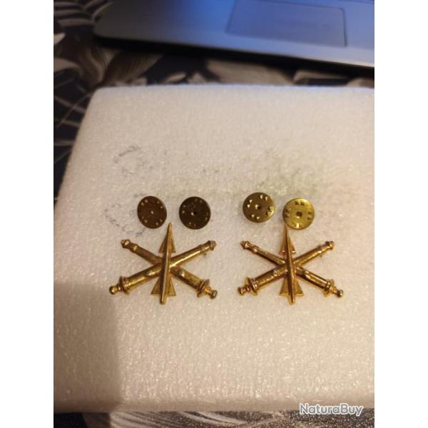 Lot de collars officier arm�e us ARTILLERY C�TI�RE original