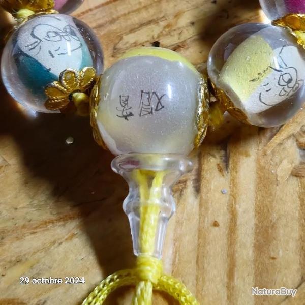 Rare, Collier Vintage Chinois Revers� Verre Peint Mini Portrait Bouddha de Pri�re, sign�
