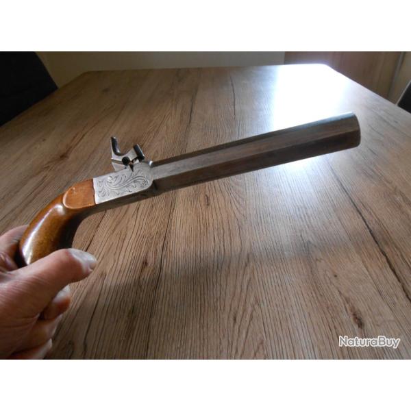 Sympathique pistolet � coffre gros calibre