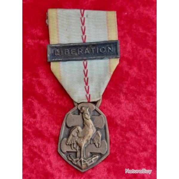 M�daille comm�mo de la guerre 39-45 agrafe "lib�ration" 2