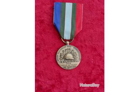 Médaille UNC Casque Adrian 27mm - Union Nationale Combattants, WW1 - Occasion