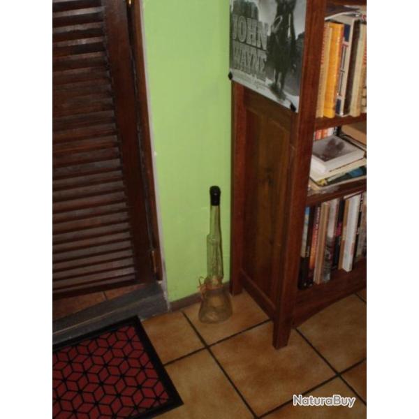 Bouteille en verre fa�on FUSIL , collection , d�coration,