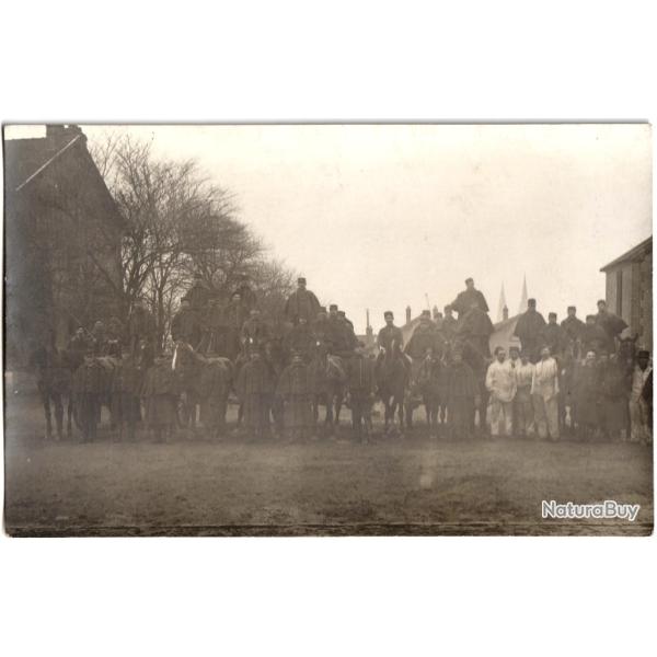 CARTE PHOTO MILITARIA  -  R�GIMENT  -  SOLDATS  - CAVALIERS