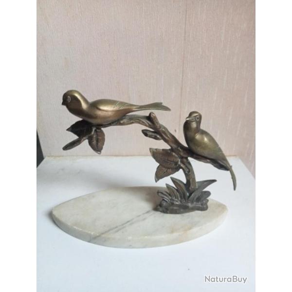 statuette oiseaux en r�gule sur support marbre hauteur 17 cm x 21 cm