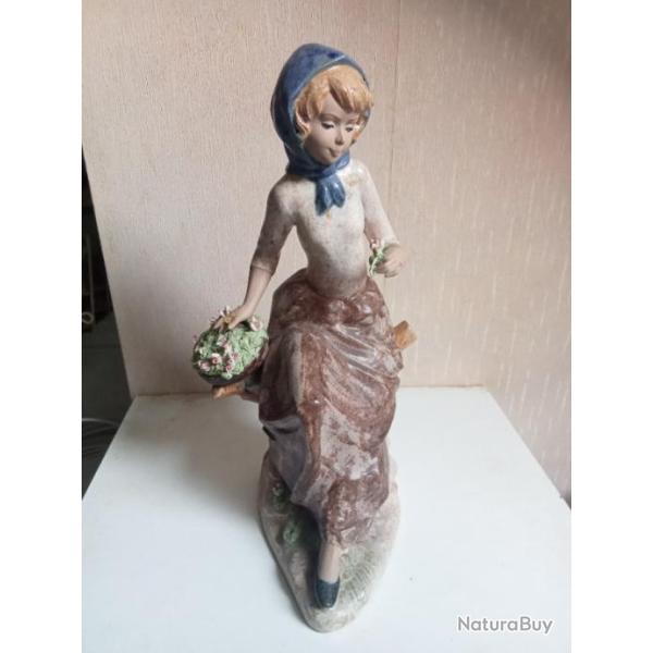 statuette en c�ramique ancienne hauteur 30 cm