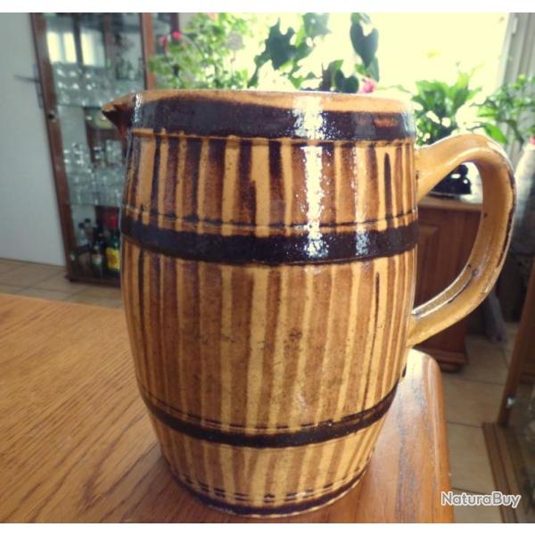 VIEUX PICHET A RTISANAL FAIT MAIN POUR: EAU //JUS DE FRUITS // VIN - etc -  COLLECTION OBJETS DIVERS