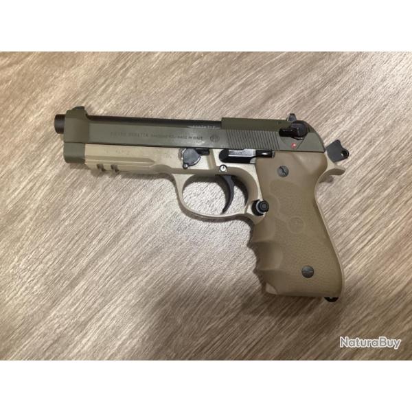 Beretta 92 A1 calibre 9x19 avec malette et chargeur sup