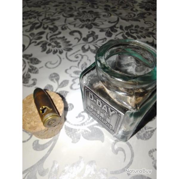 Pot en verre D-DAY avec sable Omaha Colville sur Mer et munition d�barquement Neutralis�e