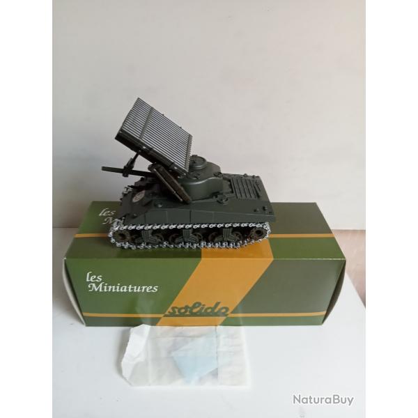 char solido France le sherman M4A3 Calliope neuf avec accessoires