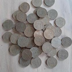 Bon lot de 20 pi&egrave;ces fran&ccedil;aises de 10 francs, dates diverses.