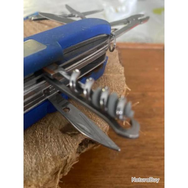 COUTEAU MULTI FONCTION