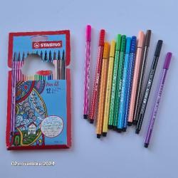 Etui en carton de 12 feutres adulte Stabilo, pointe moyenne , pen 68