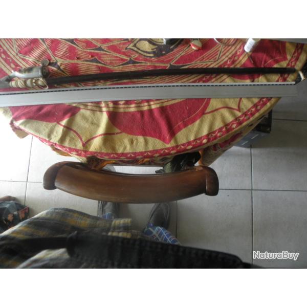 pipe ancienne en bois de cerisier � longue tige avec bol en porcelaine