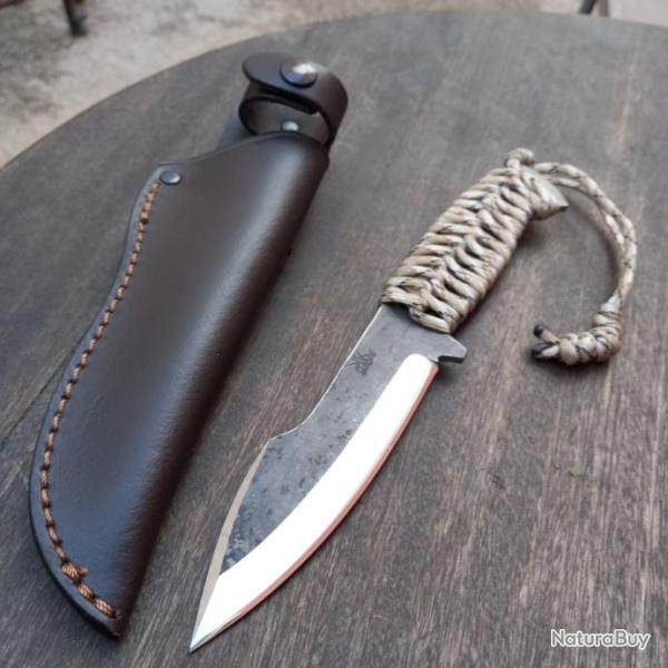 Couteau Artisanal Forg� Manche en Paracorde avec Fourreau en Cuir