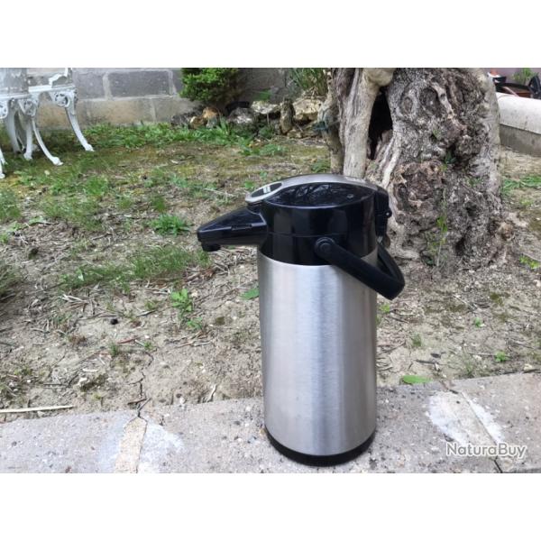 Bouteille isotherme PRO � boisons chaud ou froide 2,2 litres