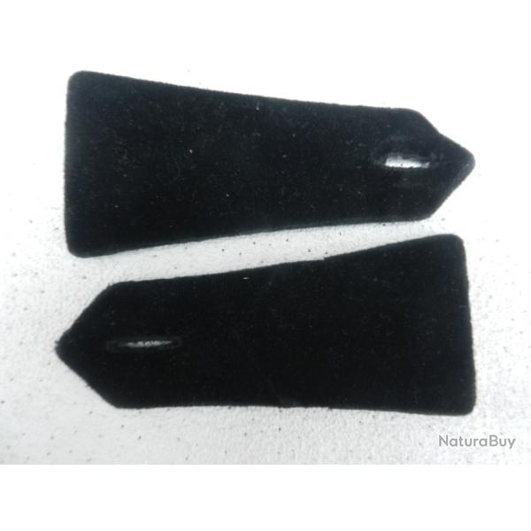 anciennes pattes d'�paules velours noir