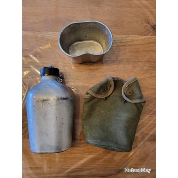 GOURDE QUART AVEC SA POCHETTE TISSU MILITAIRE