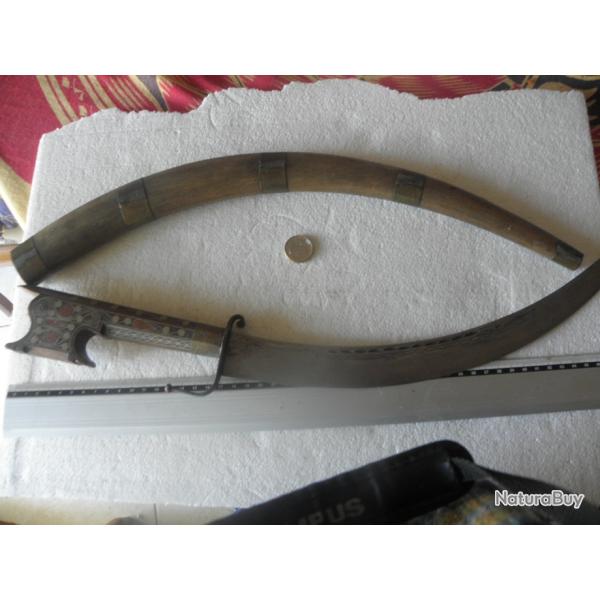 Nimcha marocaine. Premi�re moiti� du XXe si�cle. Bois, laiton et acier