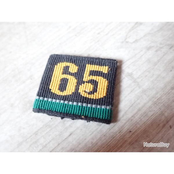 Passant d'�paule suisse. R�giment 65