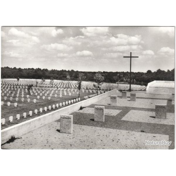 CPSM MILITARIA  -  SAINT-ANDR�-DE-L'EURE  -  CIMETI�RE DES SOLDATS ALLEMANDS