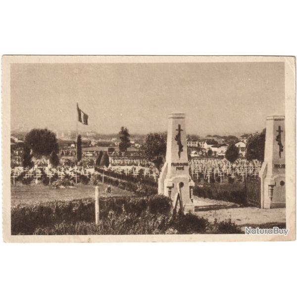 CPA MILITARIA  -  VERDUN  -  CIMETI�RE MILITAIRE DU FAUBOURG-PAV�