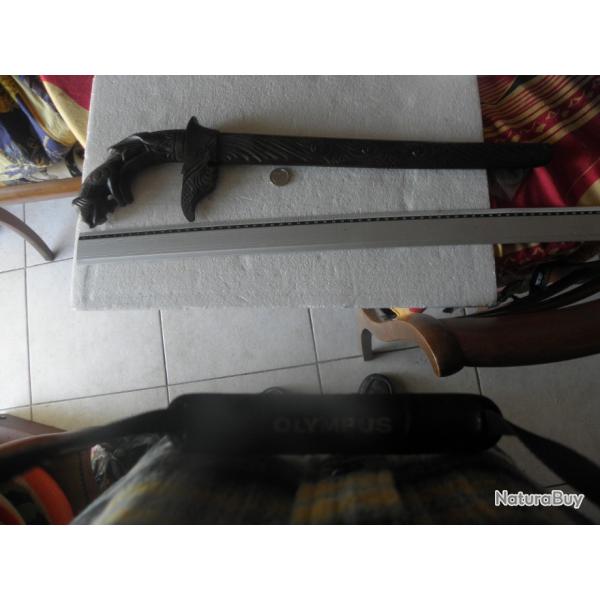 �p�e Golok indon�sienne antique