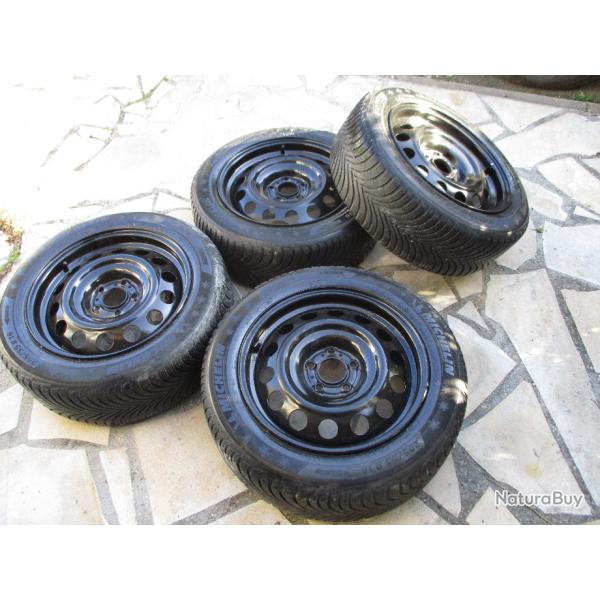 Vends  roues neige 205 / 55 R 16    5 TROUS