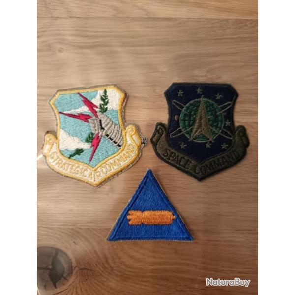 LOT 3 ECUSSONS MILITAIRE DIVERS MOTIFS