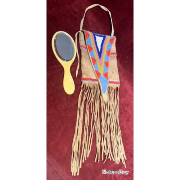 Joli sac � miroir perl�  indien des plaines avec son miroir