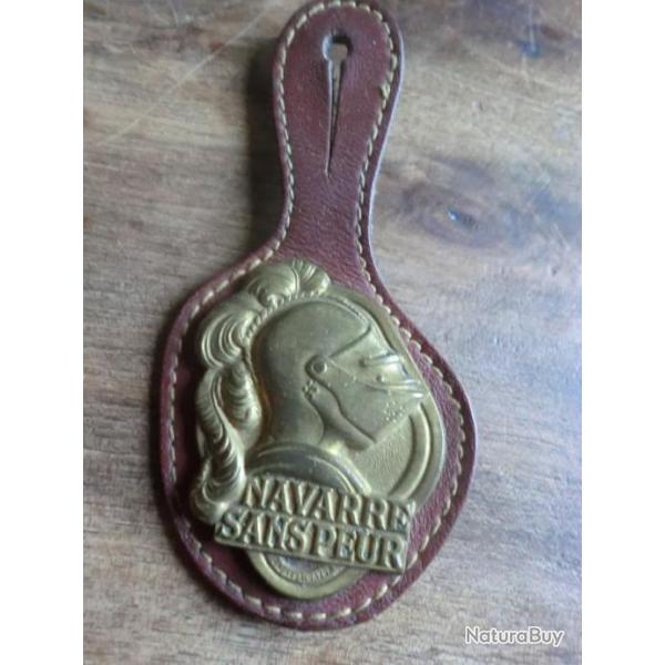 insigne R I r�giment d 'infanterie navarre sans peur   / d 'apr�s L. BAZOR  drago paris