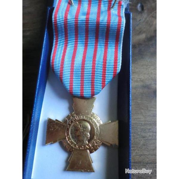 m�daille croix du combattant  B R