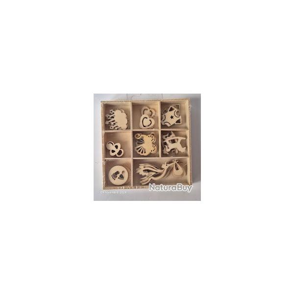 Coffret en bois de 45 sujets en bois sur le th�me de la naissance