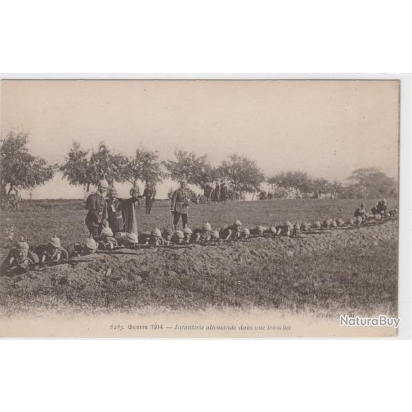CPA   Guerre 1914 - Infanterie allemande dans une tranch�e